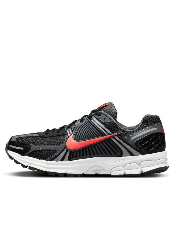 Кроссовки air zoom vomero 5 'black picante red' Nike — изображение 1 из 4