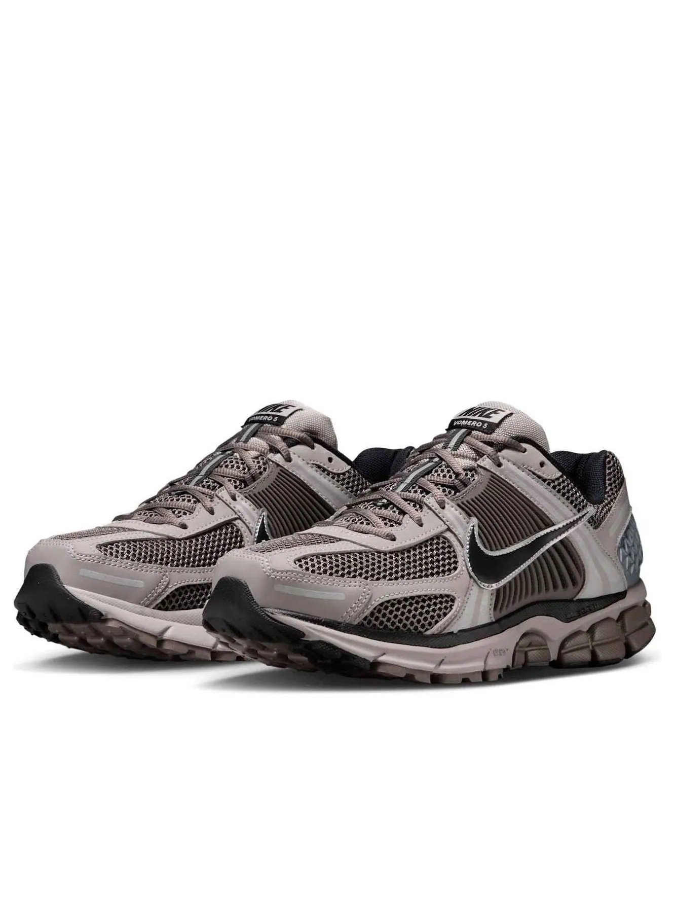 Кроссовки Nike Air Zoom Vomero 5 'College Grey' — изображение 4 из 6, серый