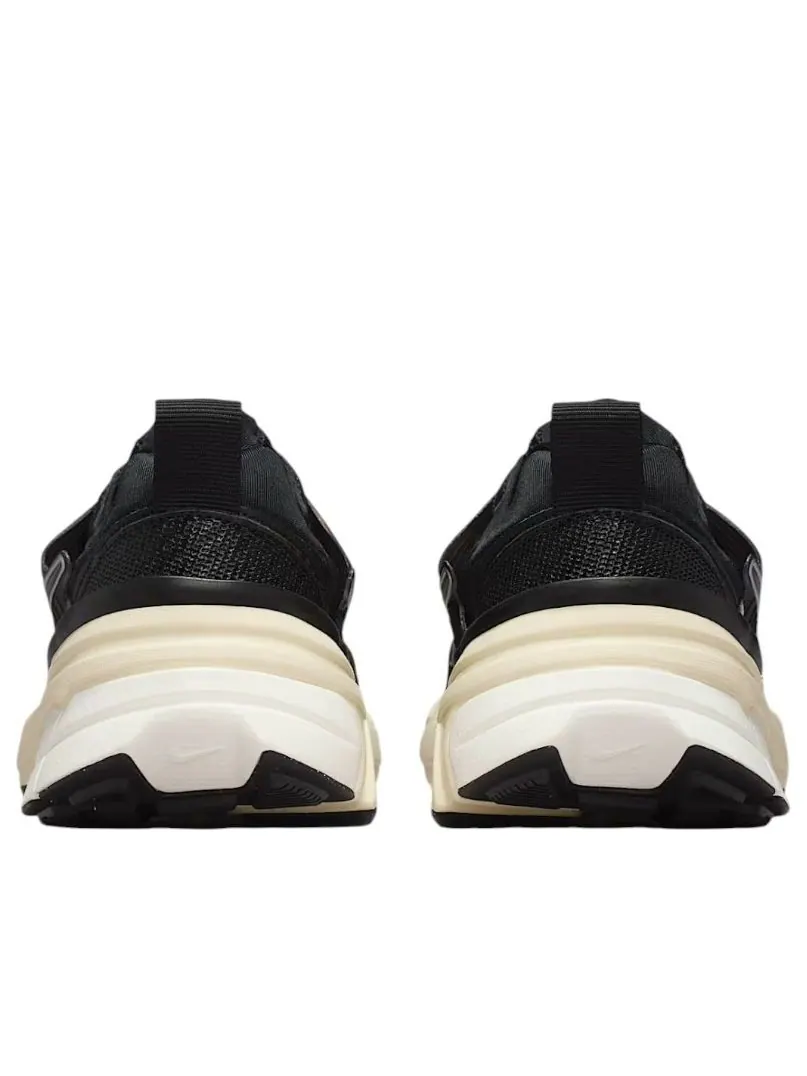 Кроссовки (WMNS) Nike V2K Run 'Black Metallic Silver' — изображение 4 из 5, черный