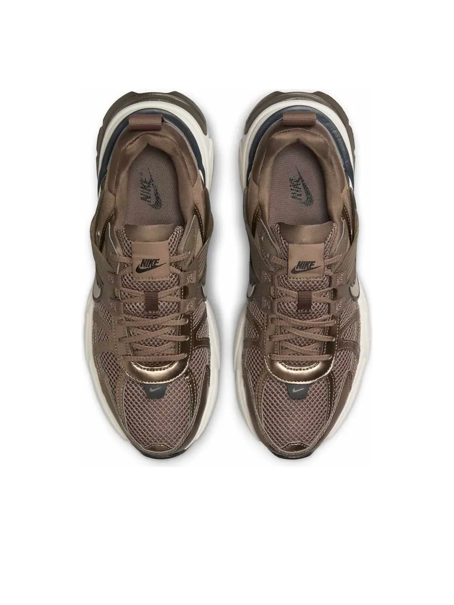 Кроссовки (WMNS) Nike V2K Run 'Mink Brown Ironstone Team Anthracite' — изображение 3 из 5, коричневый