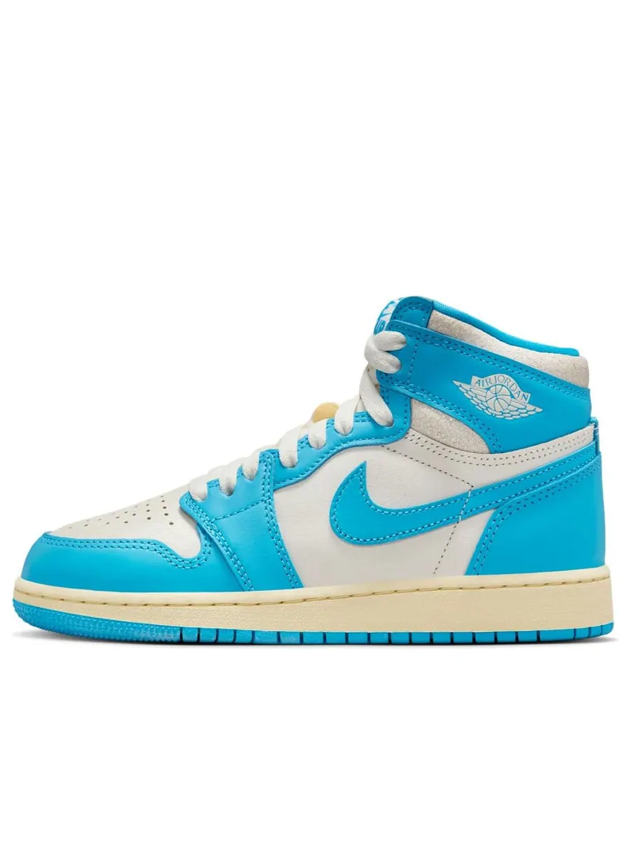 Кроссовки (GS) Air Jordan 1 Retro High OG 'UNC Reimagined' — изображение 1 из 6, синий