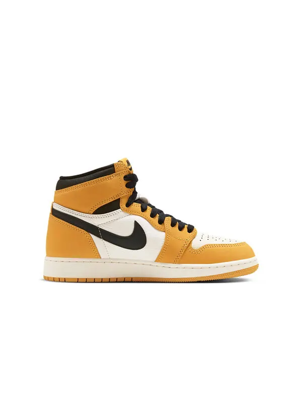 Кроссовки (GS) Air Jordan 1 Retro High OG 'Yellow Ochre' — изображение 2 из 4, желтый/черный