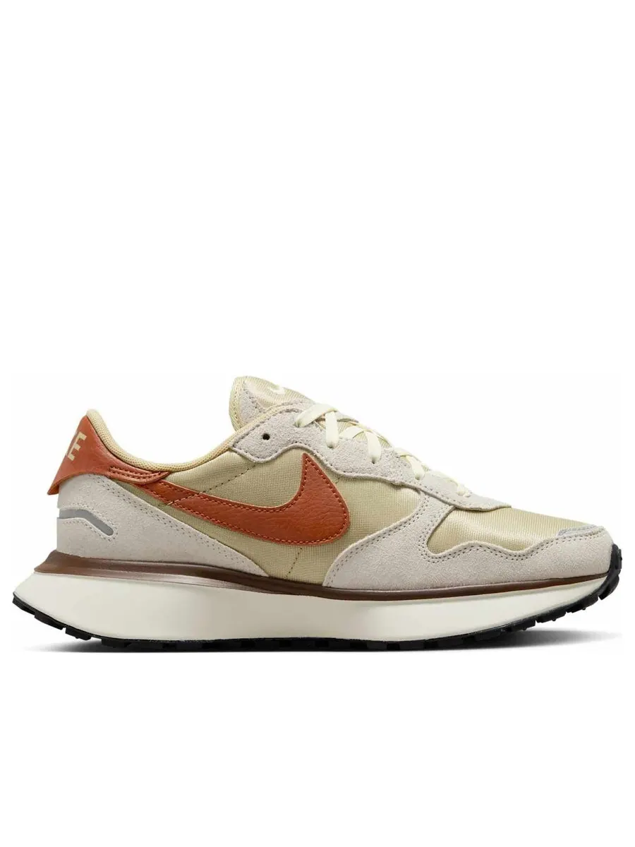 Кроссовки (WMNS) Nike Phoenix Waffle 'Team Gold Coconut Milk' — изображение 2 из 6, бежевый