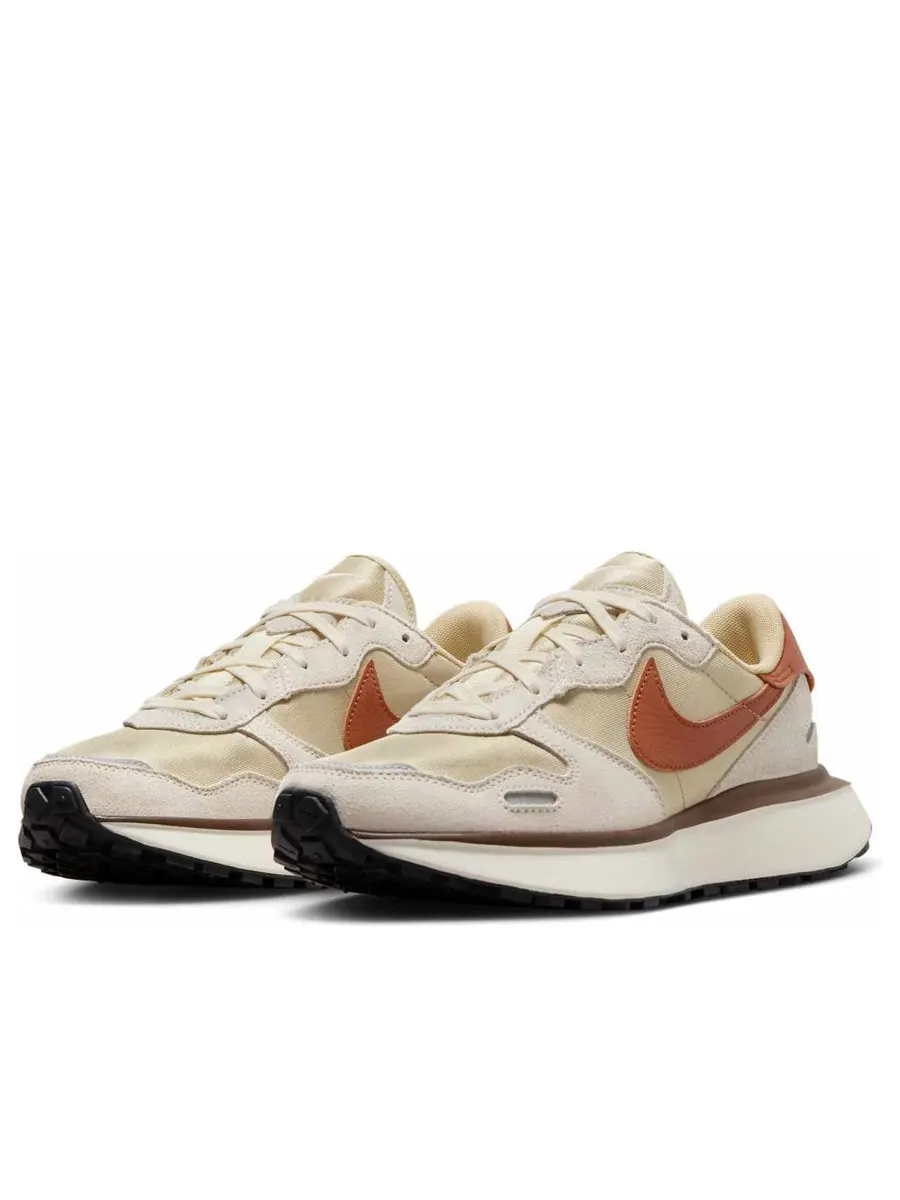 Кроссовки (WMNS) Nike Phoenix Waffle 'Team Gold Coconut Milk' — изображение 3 из 6, бежевый