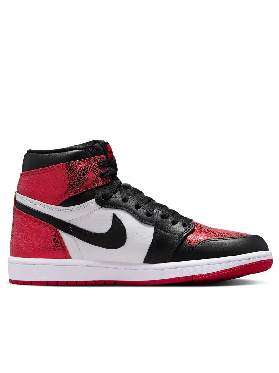 Кроссовки (WMNS) Air Jordan 1 High OG 'Varsity Red' — изображение 2 из 6, красный