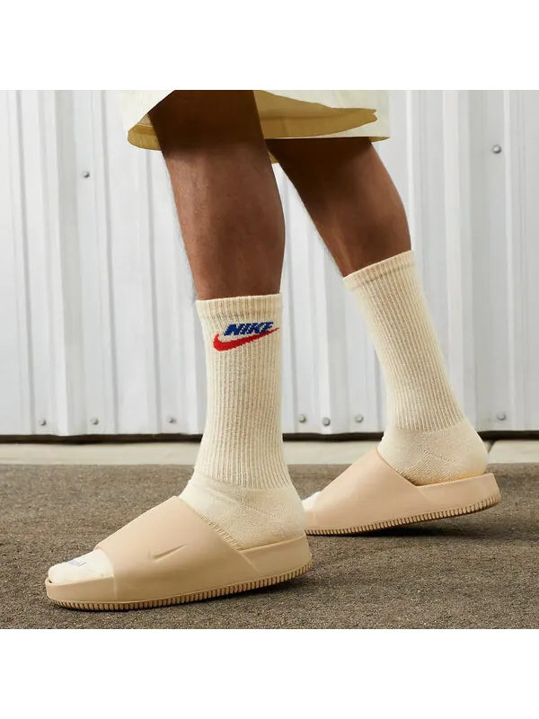 Тапочки calm slide 'sesame' Nike — изображение 2 из 4, бежевый