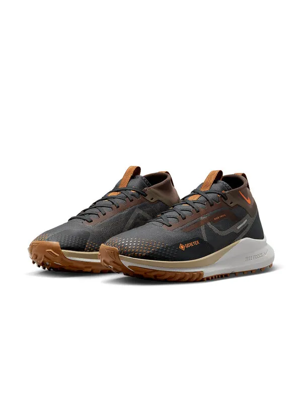 Кроссовки react pegasus trail 4 gore tex Nike — изображение 3 из 4, темный серый/оранжевый