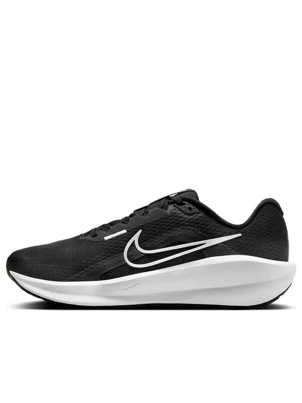 Кроссовки дауншифтер 13 Nike — изображение 1 из 4, черный/белый