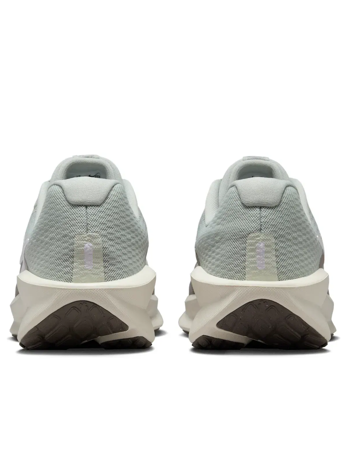 Мужские кроссовки для бега с шнуровкой Nike Downshifter — изображение 4 из 7, серый