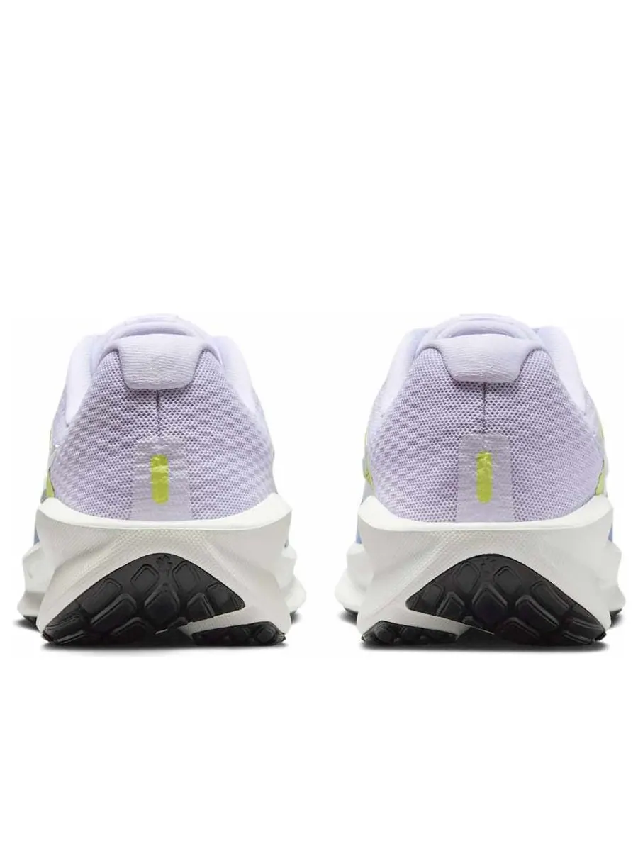 Кроссовки Nike Downshifter 13 'Amethyst Tint Hydrangeas Glacier Blue' — изображение 5 из 6, фиолетовый