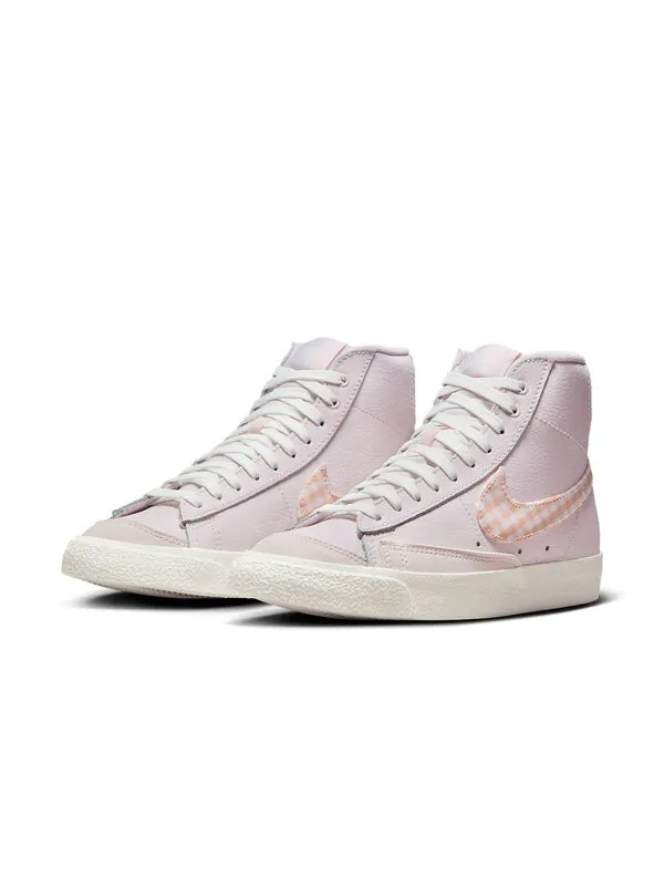 Кроссовки blazer mid '77 'barbie pink plaid' Nike — изображение 2 из 4, белый/розовый