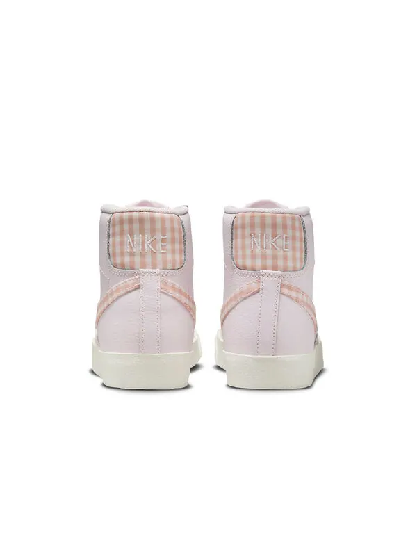 Кроссовки blazer mid '77 'barbie pink plaid' Nike — изображение 4 из 4, белый/розовый