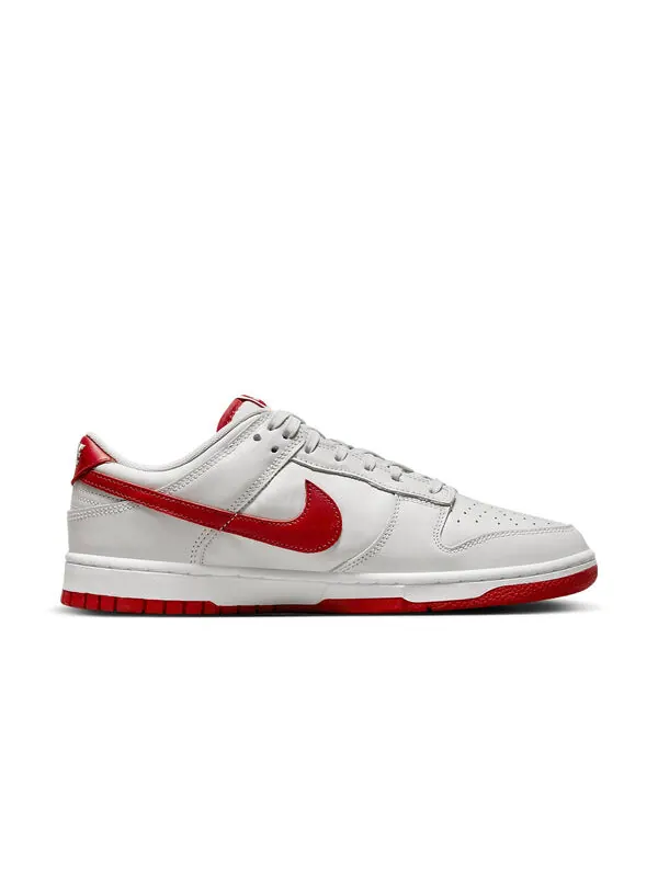 Кроссовки dunk low 'vast grey varsity red' Nike — изображение 2 из 4, серый/красный-белый