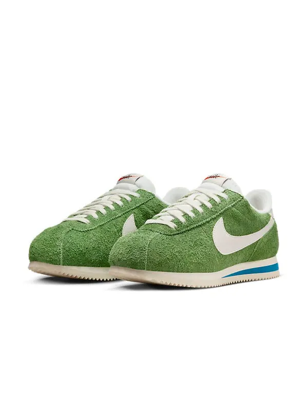 Кроссовки (WMNS) Nike Cortez 'Green Suede' — изображение 2 из 4, зеленый