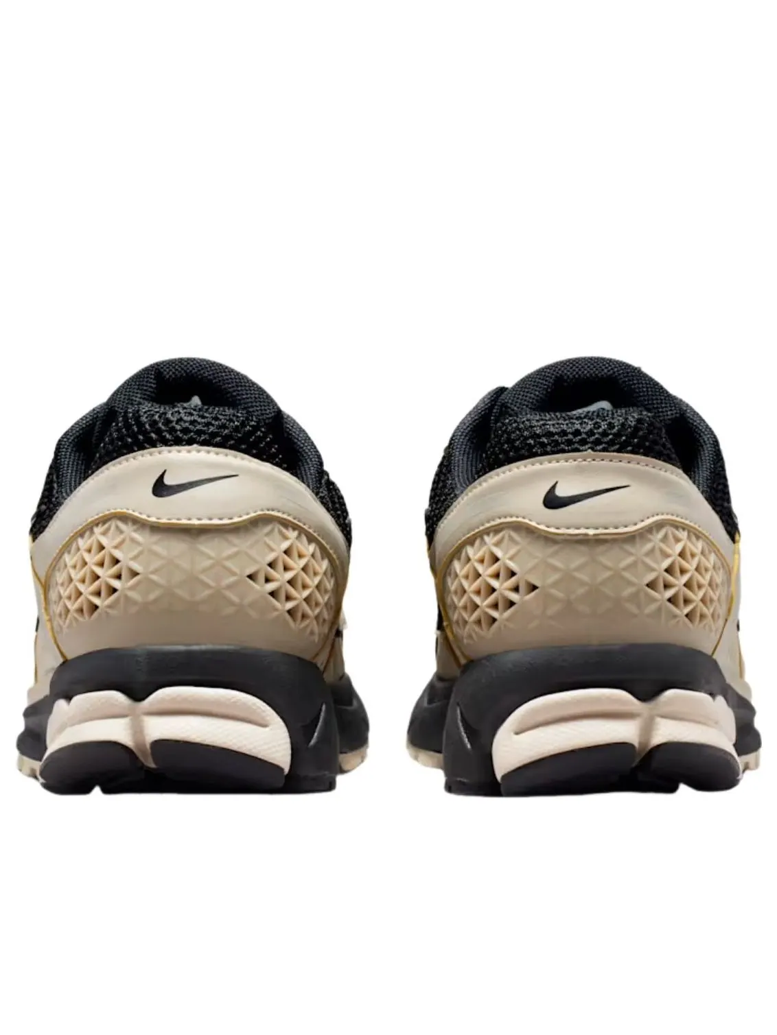 Кроссовки Nike Air Zoom Vomero 5 'Black Cream II' — изображение 5 из 6, черный/кремовый