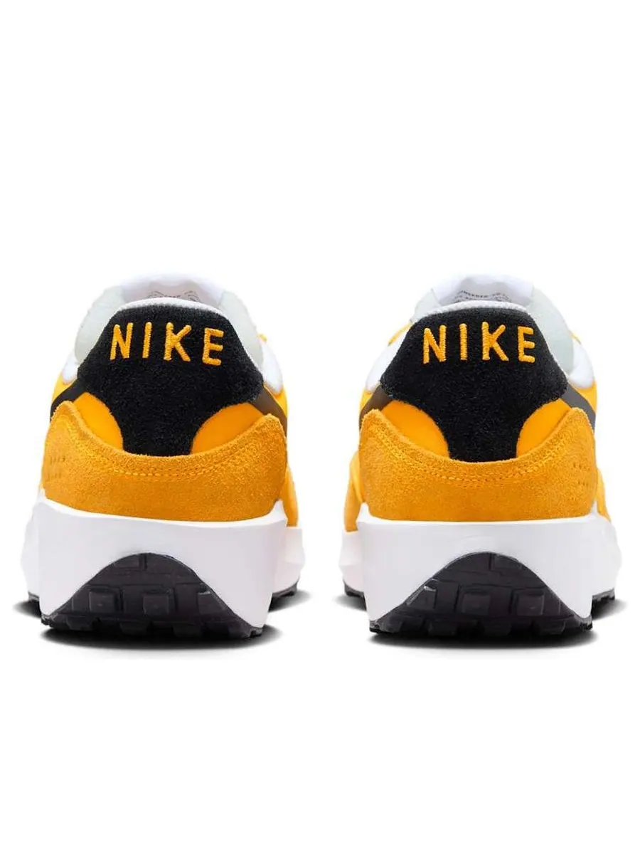 Кроссовки Nike Waffle Debut 'University Gold' — изображение 5 из 6, желтый