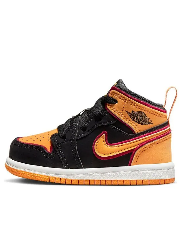 Кроссовки 1 средний размер Air Jordan — изображение 1 из 4