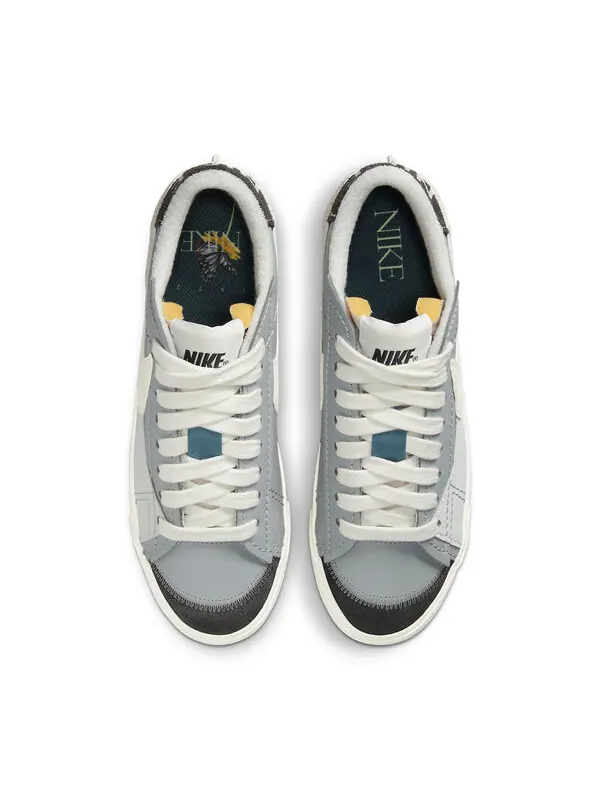 Кроссовки blazer low '77 jumbo se 'light smoke grey noise aqua' Nike — изображение 3 из 4, серый/---голубой