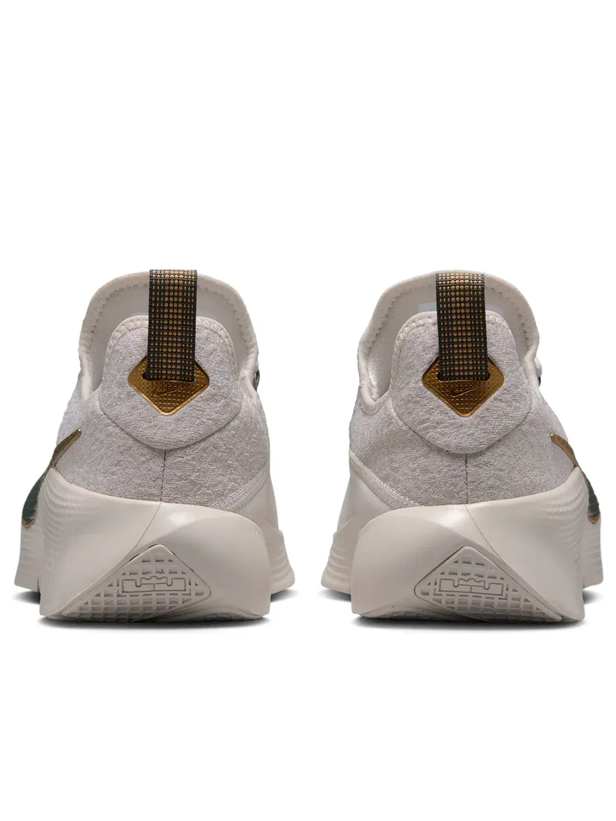 Мужские кроссовки для тренировок с принтом камуфляж LeBron TR 1 Nike — изображение 4 из 7, серый