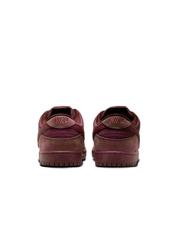 Кроссовки sb dunk low 'city of love - burgundy' Nike — изображение 4 из 4