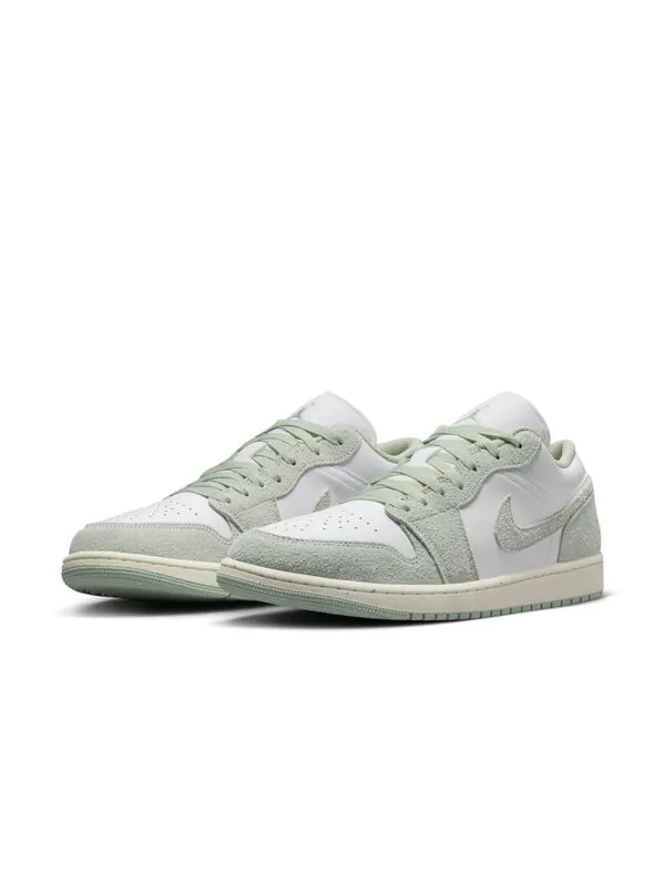 Кроссовки 1 low se Air Jordan — изображение 3 из 4, белый