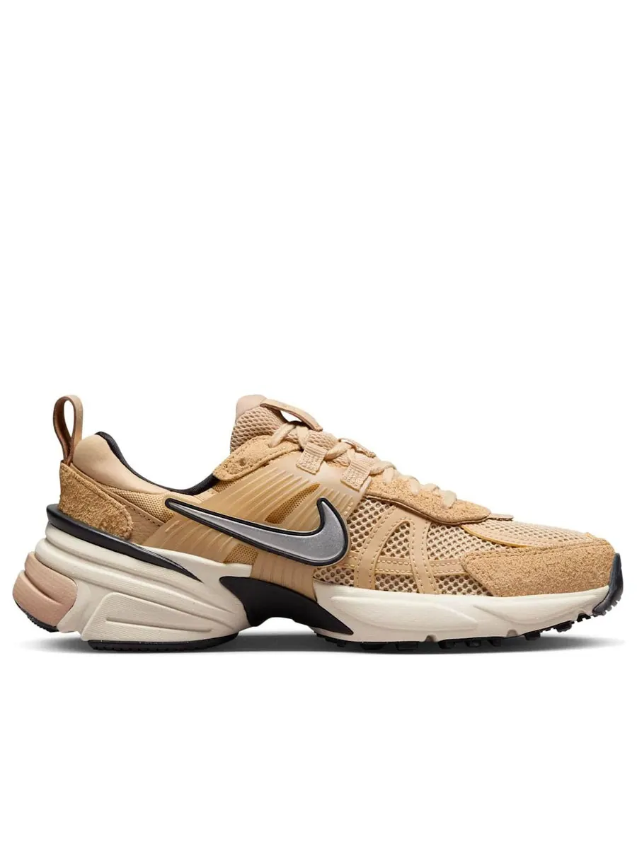 Кроссовки (WMNS) Nike V2K Run 'Sesame' — изображение 2 из 6, бежевый