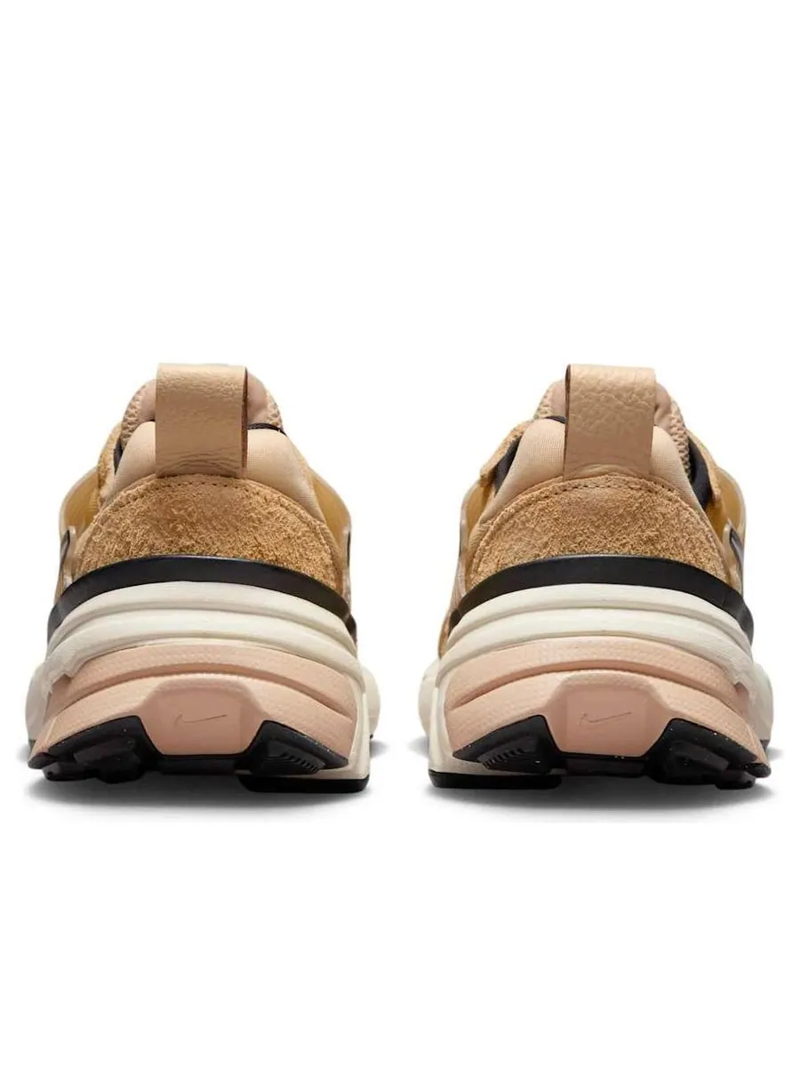 Кроссовки (WMNS) Nike V2K Run 'Sesame' — изображение 5 из 6, бежевый