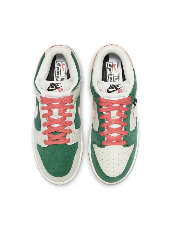 Кроссовки (WMNS) Nike Dunk Low SE 'All Petals United' — изображение 3 из 4, розовый