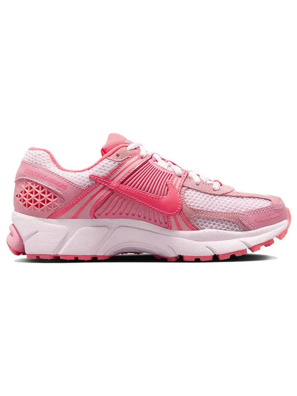 Кроссовки (WMNS) Nike Air Zoom Vomero 5 'Barbie' — изображение 2 из 4, розовый/-розовый