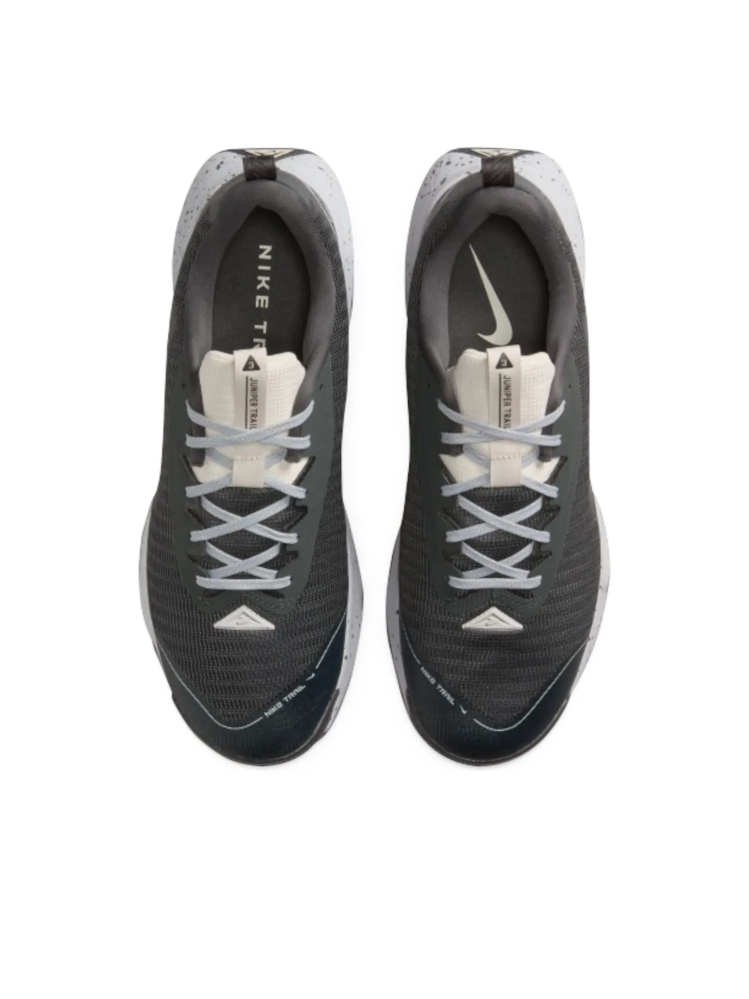 Кроссовки Nike Juniper Trail 3 'Dark Smoke Grey' — изображение 2 из 6, серый