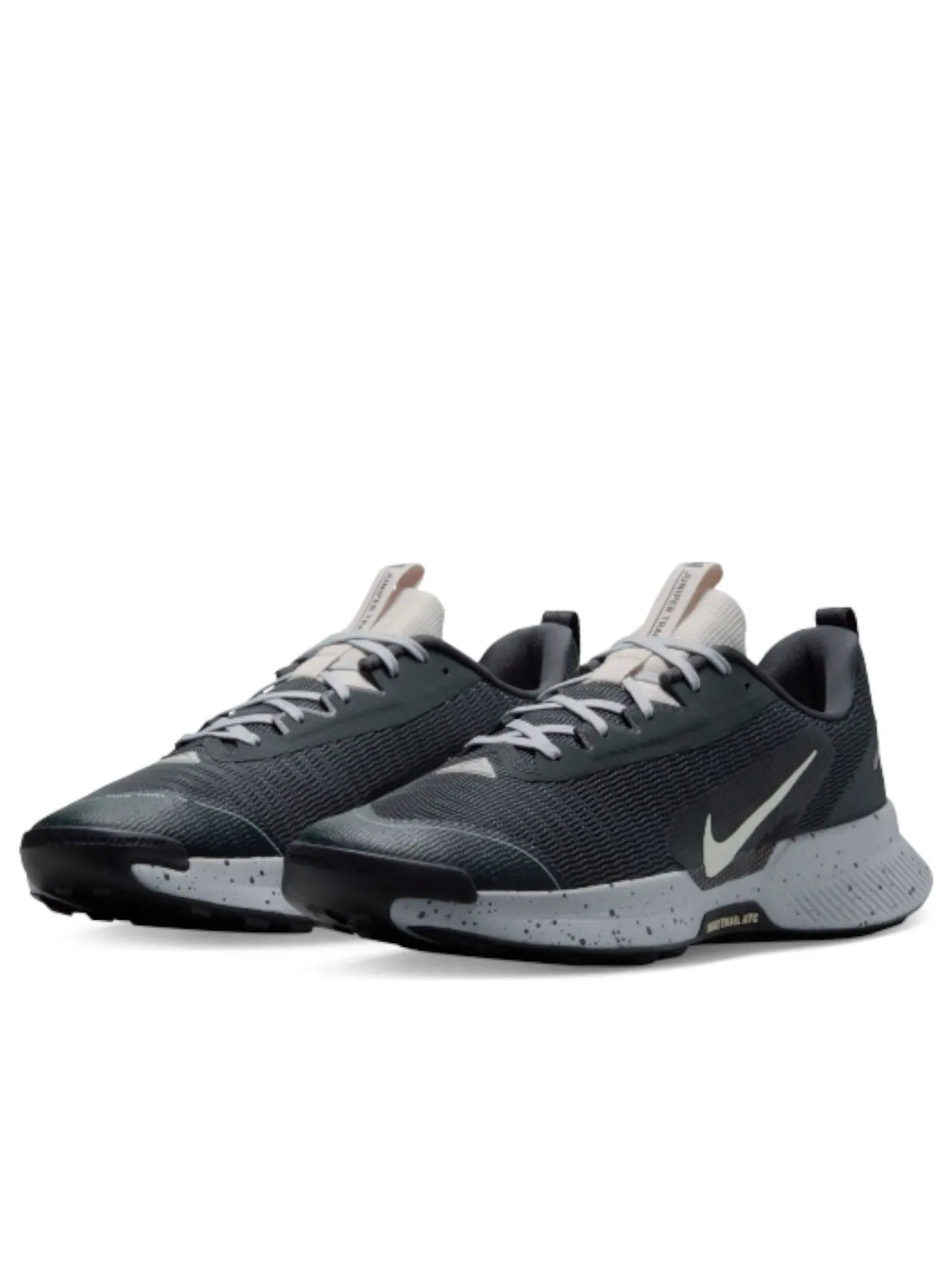 Кроссовки Nike Juniper Trail 3 'Dark Smoke Grey' — изображение 3 из 6, серый