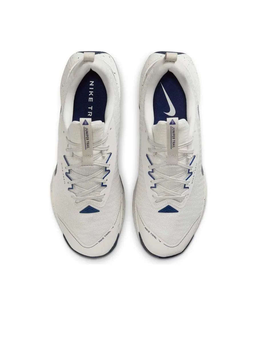 Кроссовки Nike Juniper Trail 3 'Light Bone Midnight Navy Summit White' — изображение 2 из 6, белый