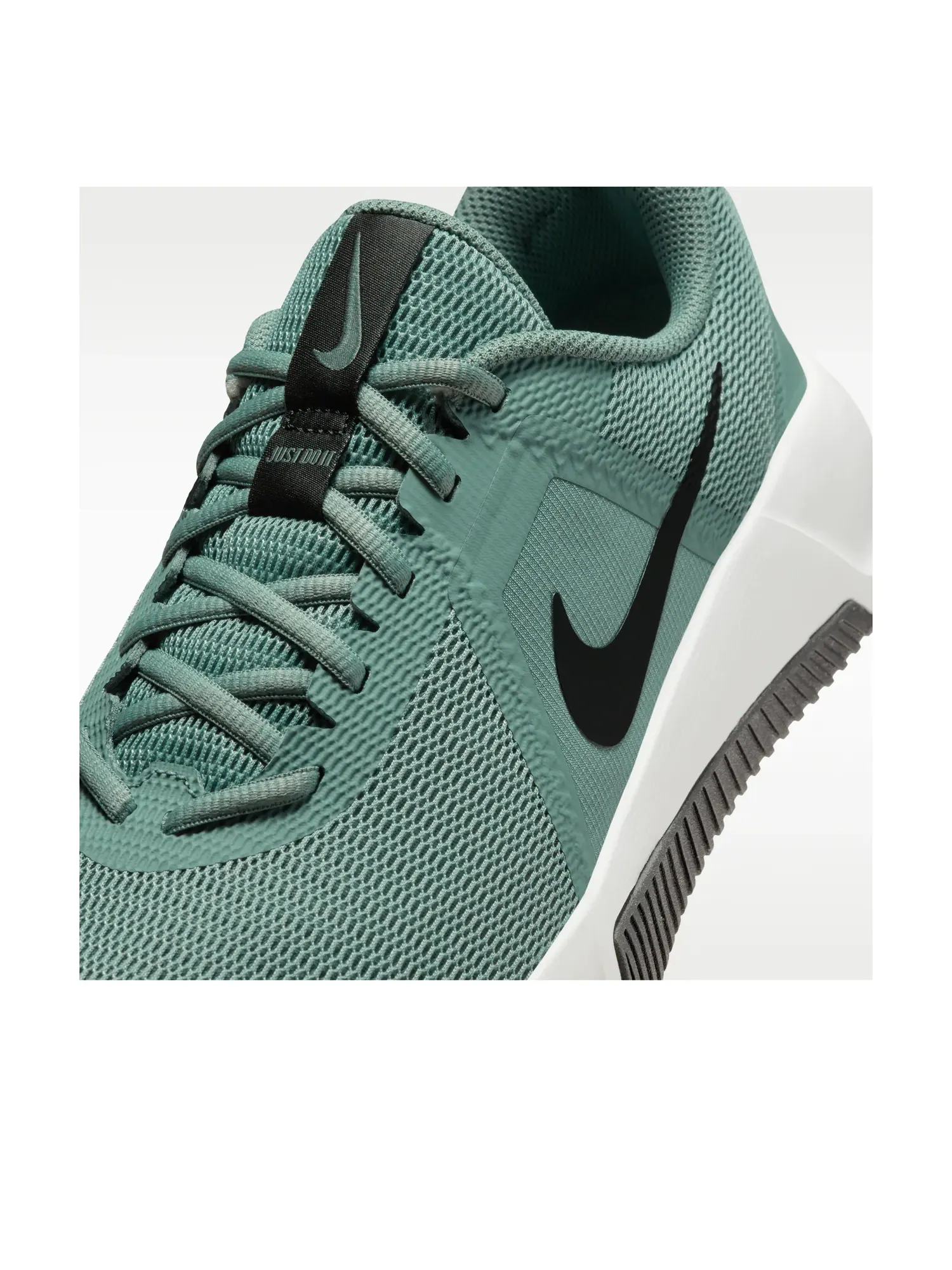 Кроссовки Nike MC Trainer 3 'Clay Green Black' — изображение 5 из 6, зеленый