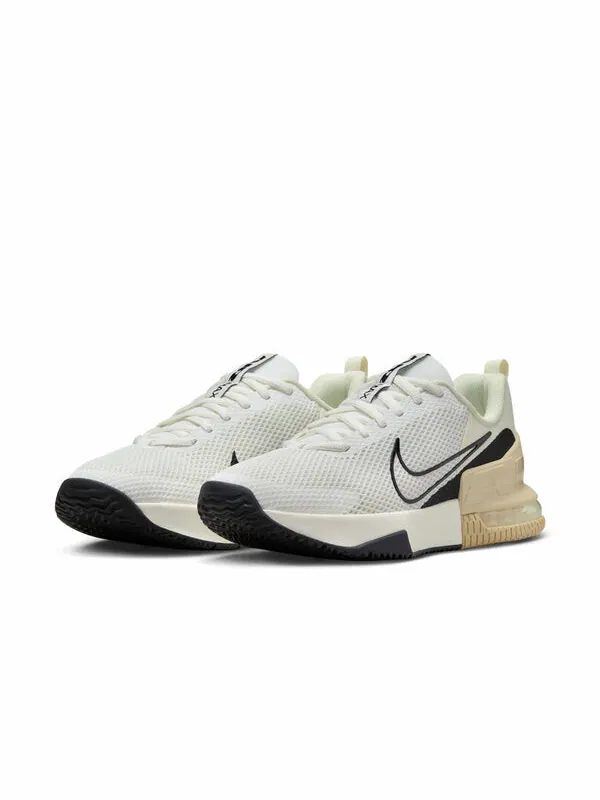 Кроссовки air max alpha trainer 6 'sail coconut milk team gold black' Nike — изображение 3 из 4, золотистый/черный