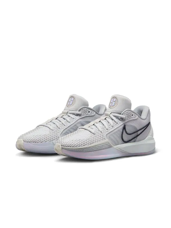 Кроссовки sabrina 1 'ionic' Nike — изображение 2 из 4, светлый серый-светлый