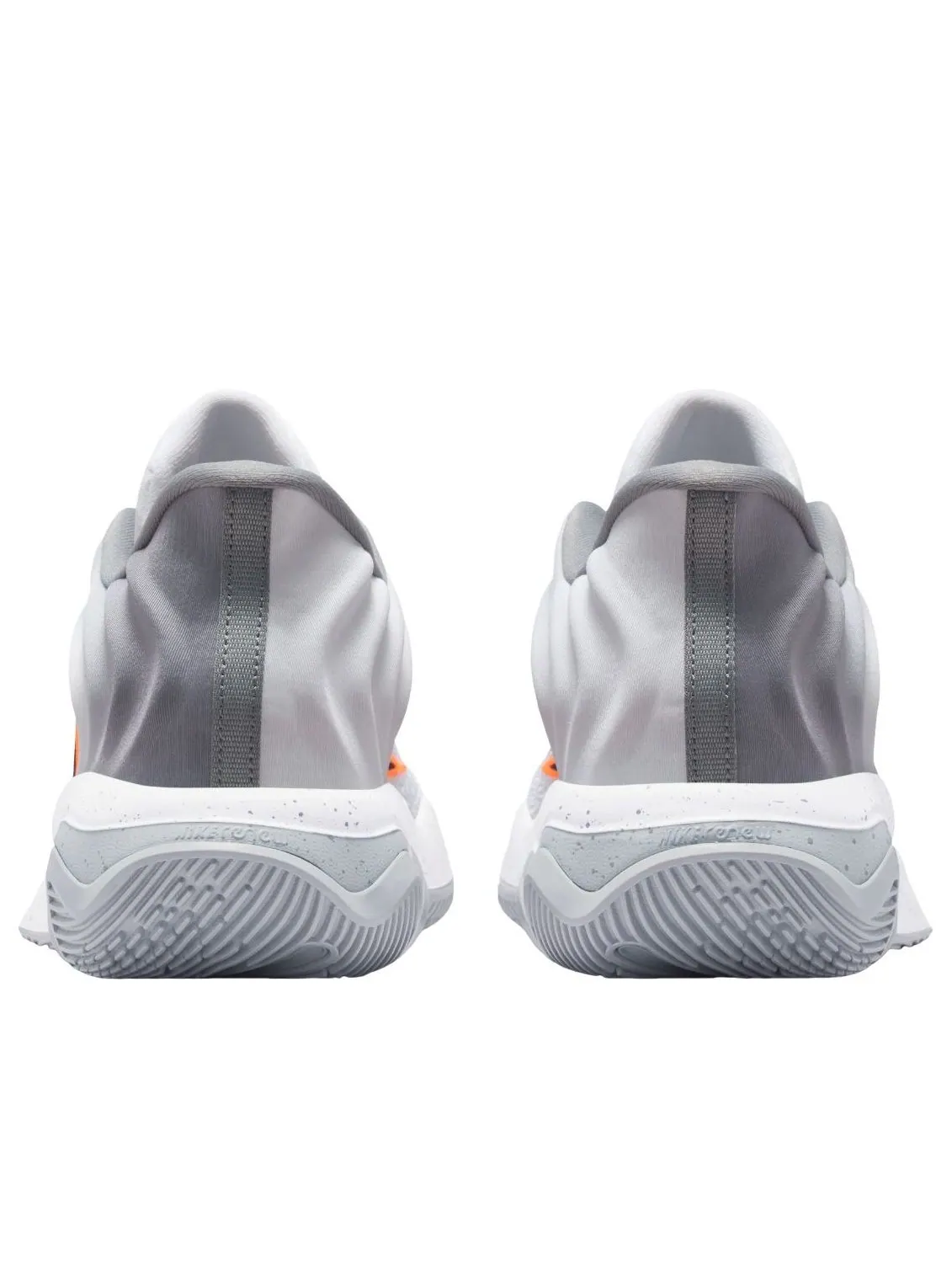 Кроссовки Nike Giannis Immortality 4 'White Volt Wolf Grey Black' — изображение 6 из 7, белый//серый/черный