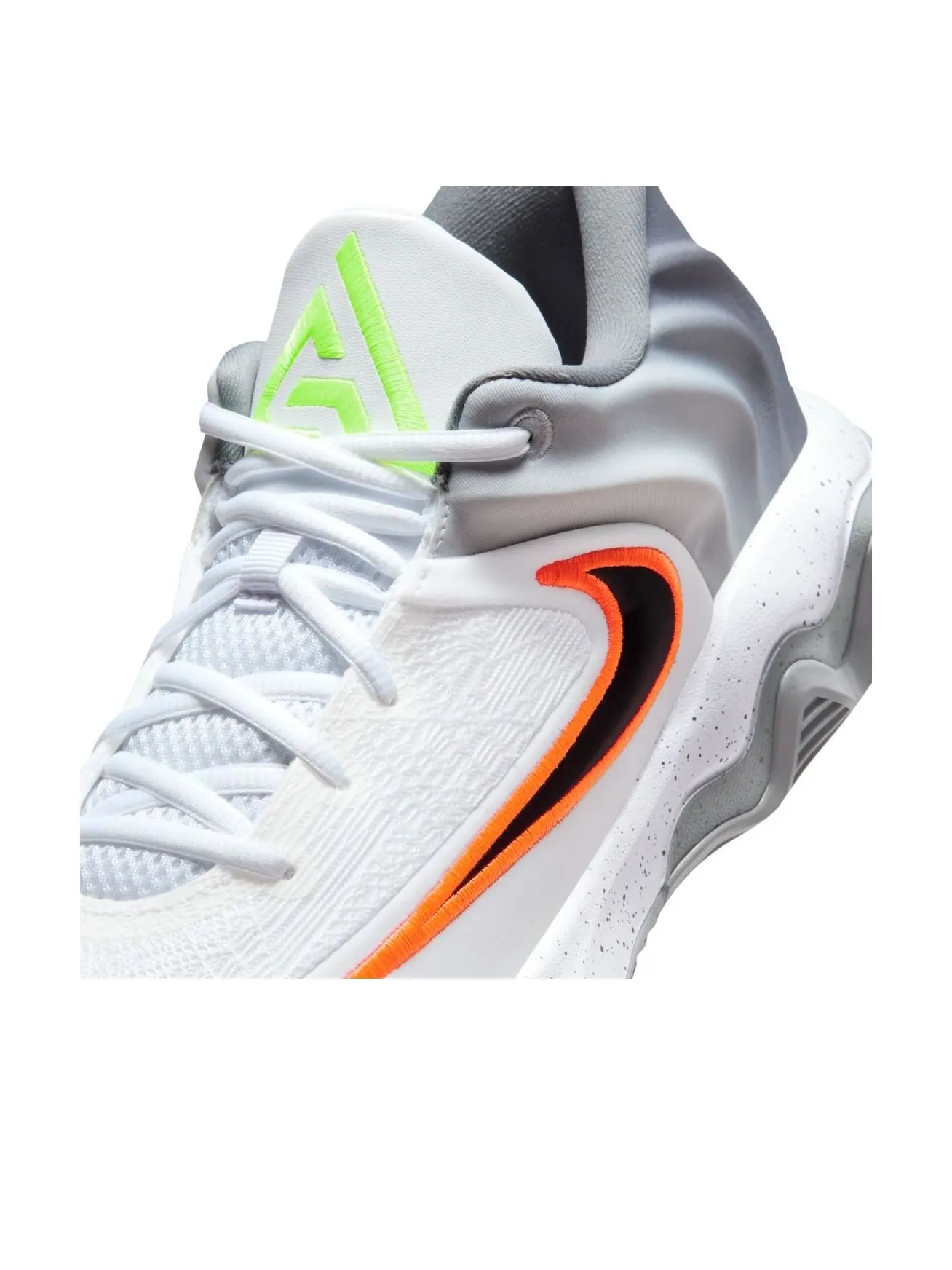 Кроссовки Nike Giannis Immortality 4 'White Volt Wolf Grey Black' — изображение 7 из 7, белый//серый/черный