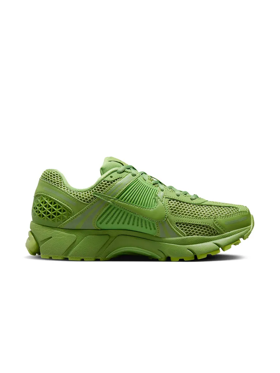 Кроссовки (WMNS) Nike Air Zoom Vomero 5 'Chlorophyll' — изображение 2 из 6, зеленый