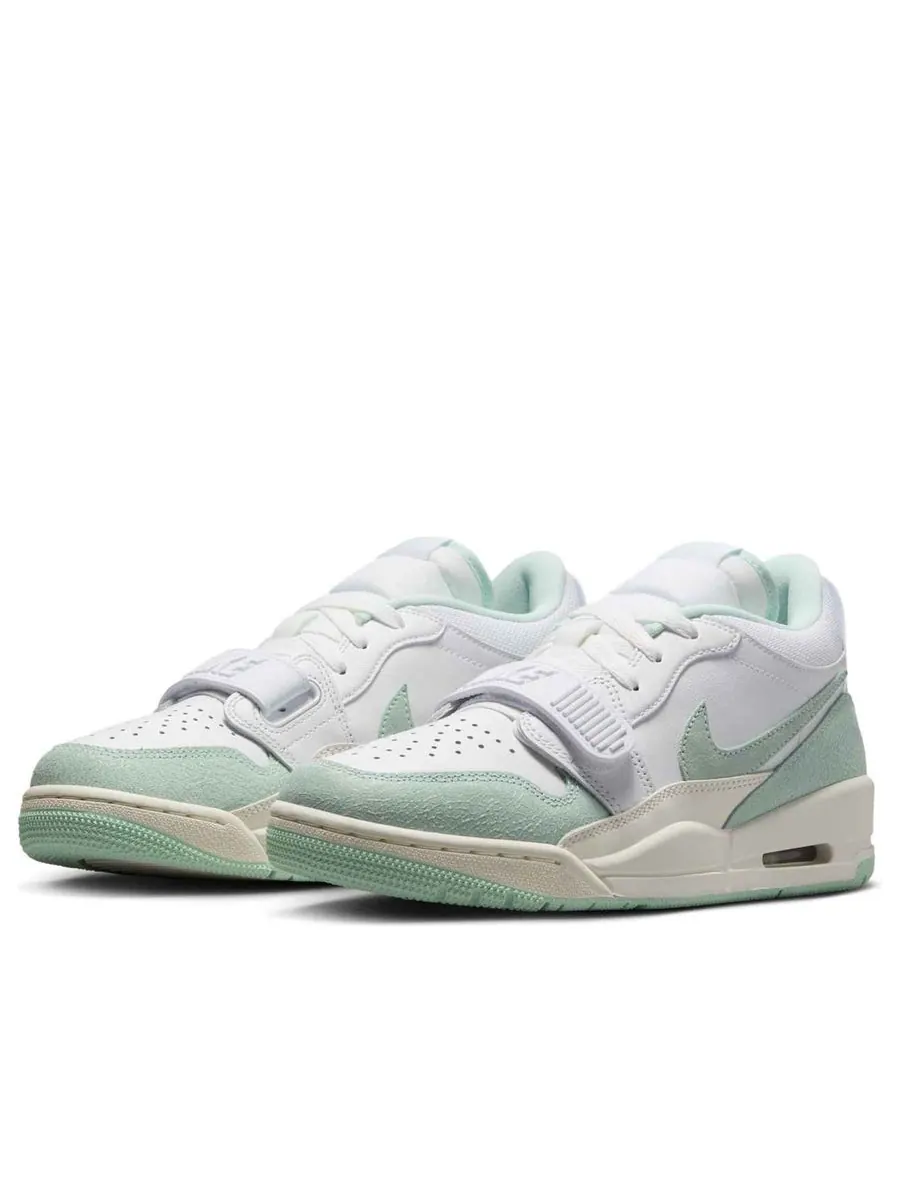 Кроссовки (WMNS) Air Jordan Legacy 312 Low 'White Sail Igloo' — изображение 3 из 6, белый