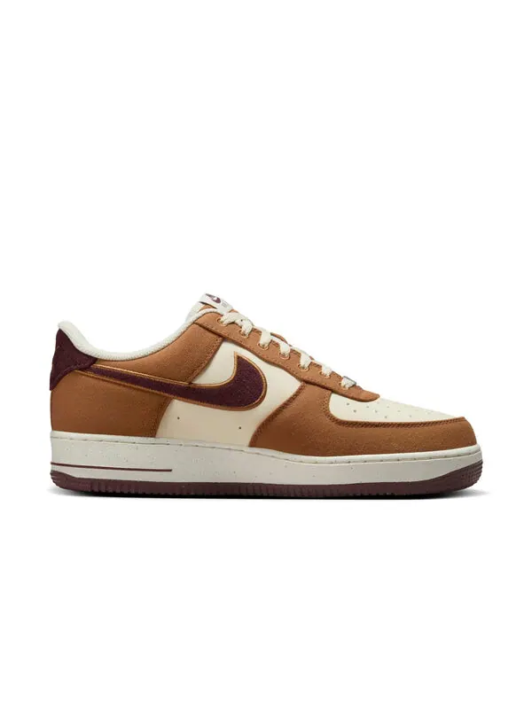 Кроссовки air force 1 '07 lv8 'light british tan' Nike — изображение 2 из 4, светлый бежевый/бордовый