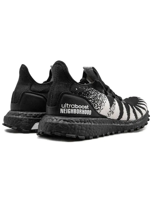 Кроссовки neighborhood x ultraboost all-terrain Adidas — изображение 3 из 4, черный/белый