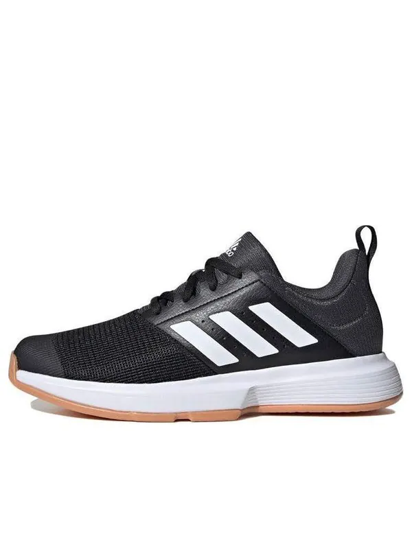 Кроссовки essence indoor black/white Adidas — изображение 1 из 4, черный
