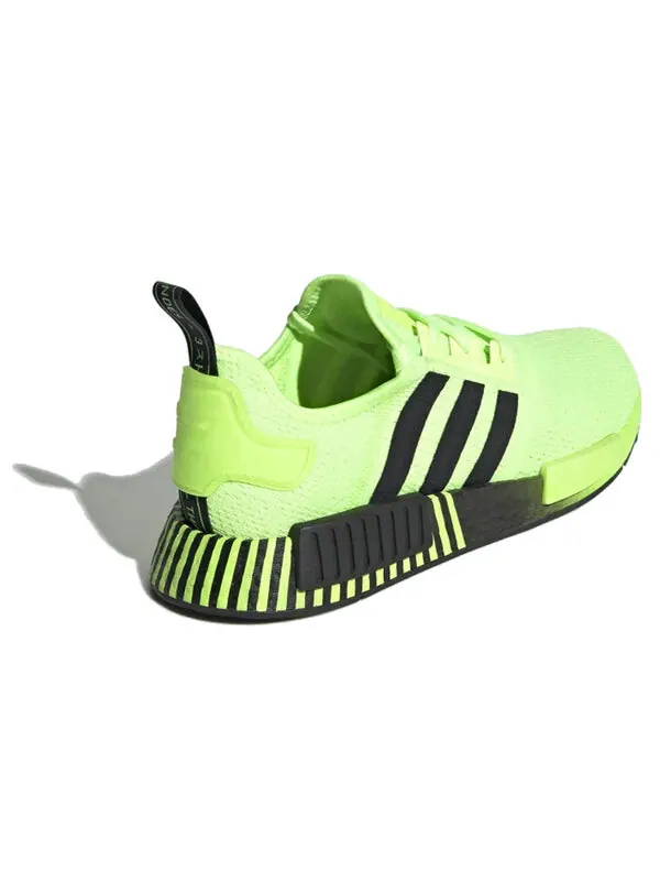 Кроссовки nmd_r1 'glitch - signal green' Adidas — изображение 3 из 4, зеленый