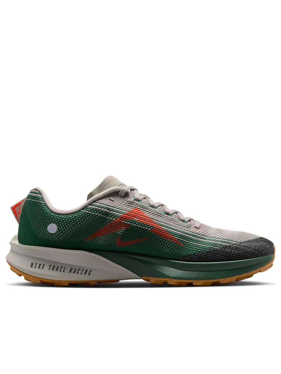 Кроссовки Nike Kiger 10 'College Grey Bright Crimson Fir' — изображение 2 из 6, серый