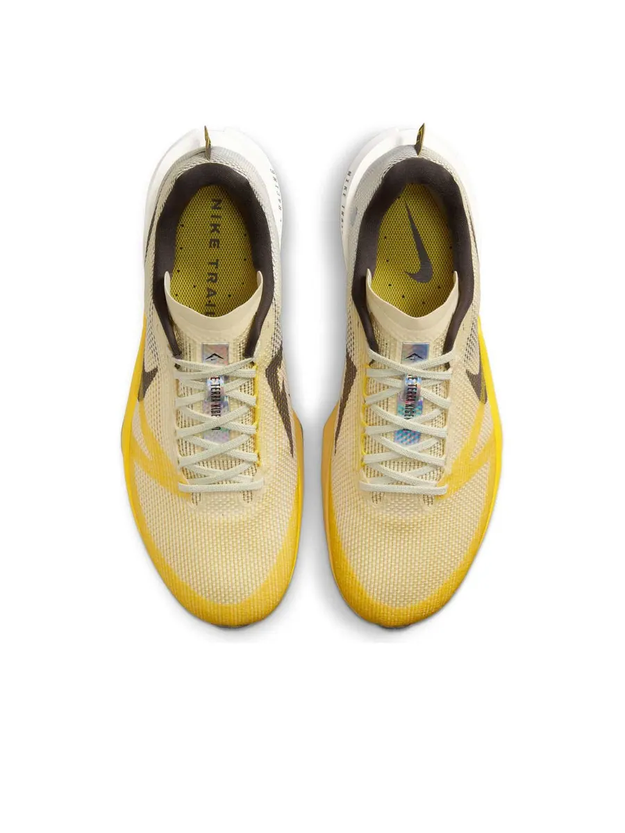 Кроссовки Nike ReactX Kiger 10 'Alabster Medium Ash Lightening' — изображение 4 из 6, желтый