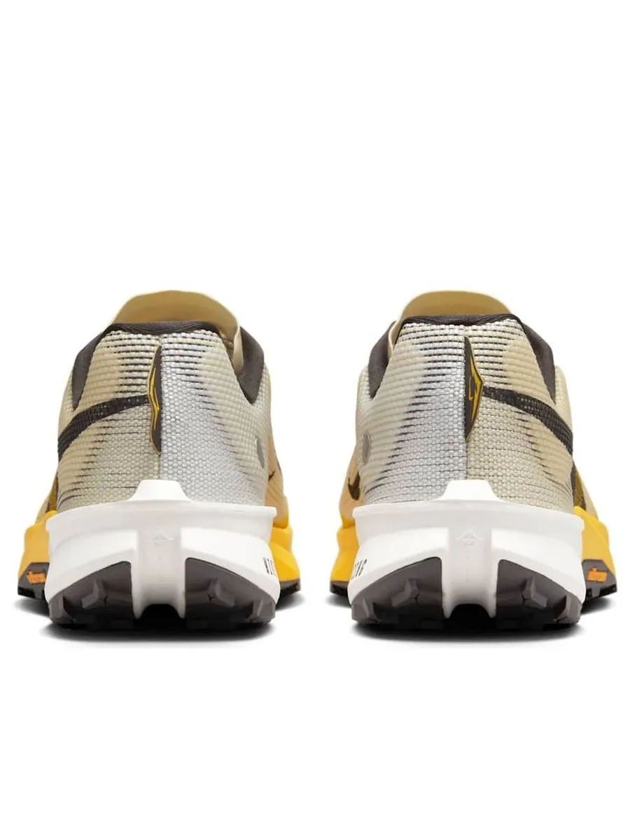 Кроссовки Nike ReactX Kiger 10 'Alabster Medium Ash Lightening' — изображение 5 из 6, желтый
