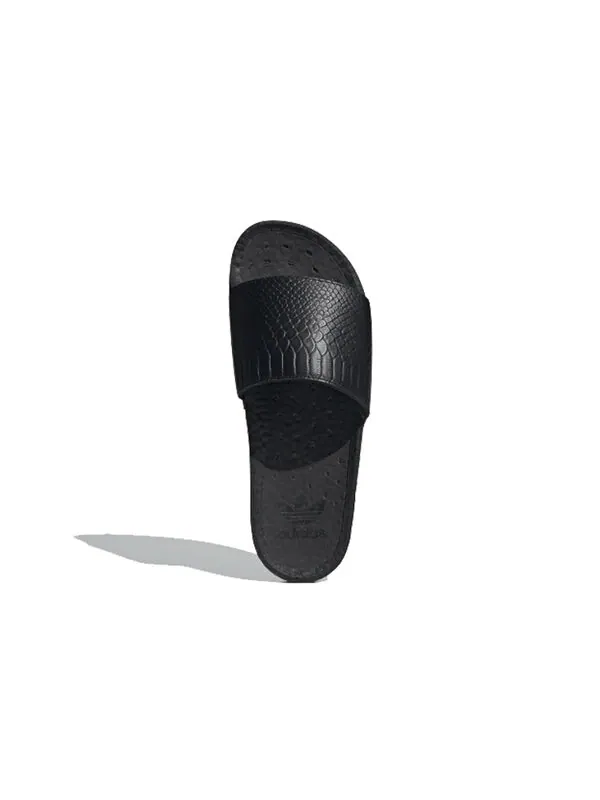 Тапочки adilette boost slides 'snakeskin' Adidas — изображение 4 из 4, черный
