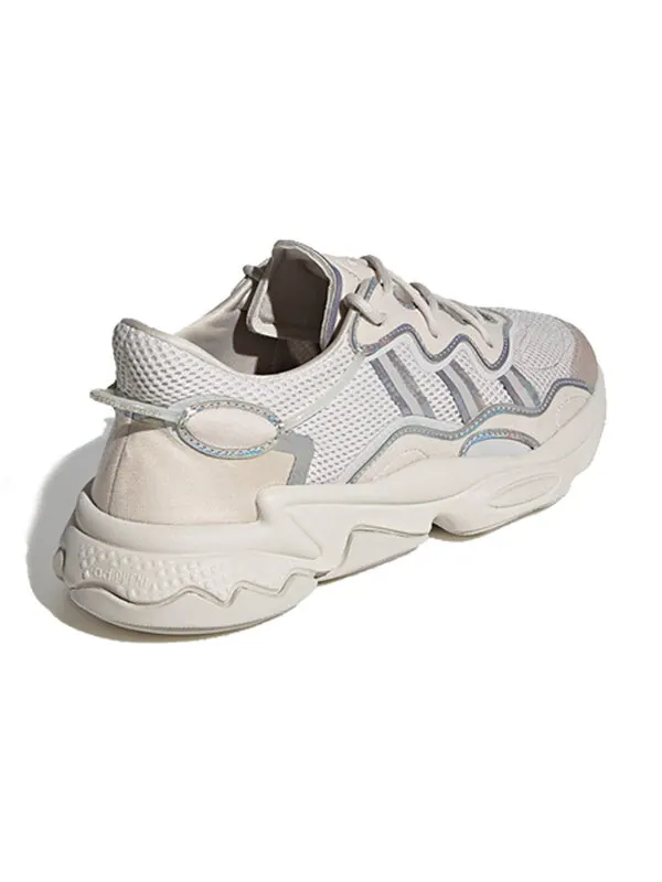 Кроссовки ozweego Adidas — изображение 4 из 4, белый