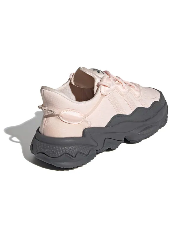 Кроссовки оригиналы ozweego tr Adidas — изображение 4 из 4, розовый/серый