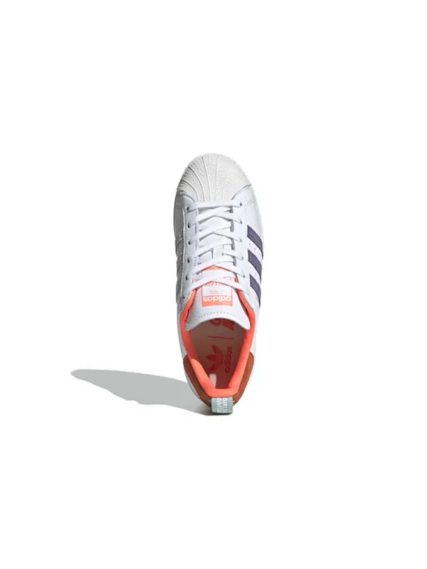 Девушки в кроссовках потрясающие x суперзвезда j Adidas — изображение 4 из 4, белый